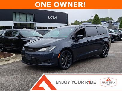 Used 2020 Chrysler Pacifica Touring-L w/ Advanced Safetytec Group