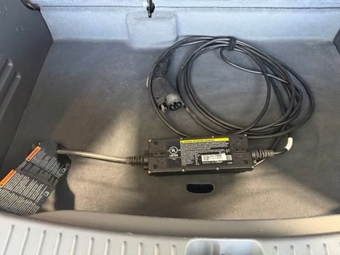 Used 2020 Chevrolet Bolt LT FWD image 29