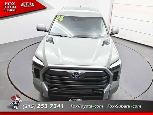 Used 2024 Toyota Tundra Limited AWD/4WD image 31