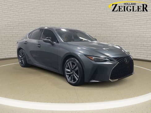 Used 2022 Lexus IS 300 AWD w/ Comfort Package image 3