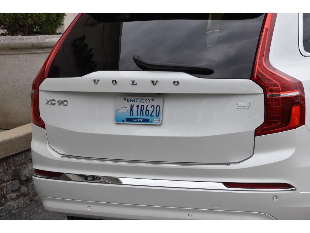Used 2024 Volvo XC90 T8 Plus w/ Protection Package Premier AWD/4WD image 7