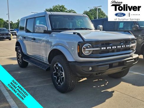 New 2026 Ford Bronco Outer Banks AWD/4WD image 1