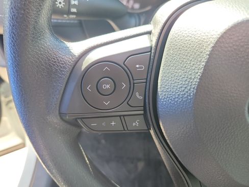 Certified 2025 Toyota RAV4 LE FWD image 25