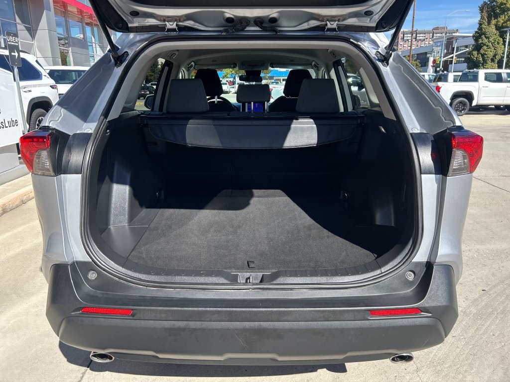 Certified 2025 Toyota RAV4 XLE AWD/4WD image 14