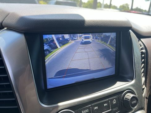 Used 2018 Chevrolet Suburban Premier AWD/4WD image 25
