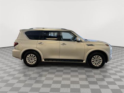 Used 2021 Nissan Armada SV image 6
