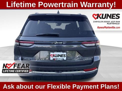 Used 2023 Jeep Grand Cherokee Laredo AWD/4WD image 5