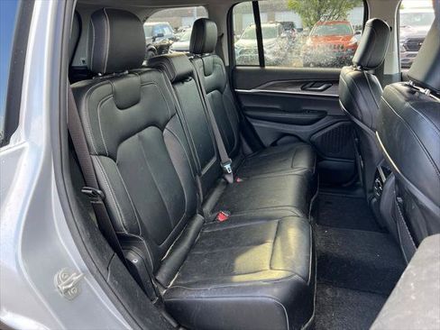 Certified 2023 Jeep Grand Cherokee Limited w/ Black Appearance Package AWD/4WD image 20
