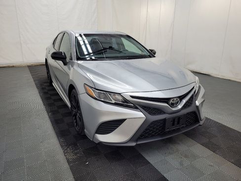 Used 2018 Toyota Camry SE image 13