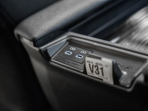 New 2026 Toyota Sienna XLE Woodland Edition image 34