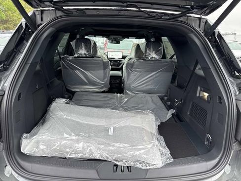 New 2026 Ford Explorer ST-Line w/ ST-Line Street Pack AWD/4WD image 4