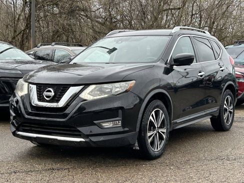 Used 2017 Nissan Rogue SL image 1