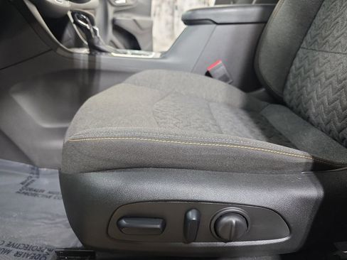 Used 2024 Chevrolet Equinox LT image 28