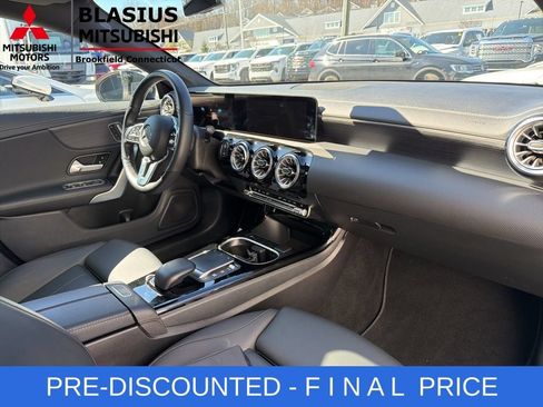 Used 2023 Mercedes-Benz CLA 250 4MATIC image 32