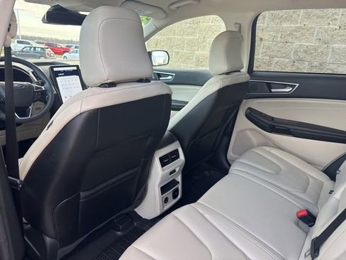 Used 2022 Ford Edge Titanium w/ Equipment Group 301A AWD/4WD image 12