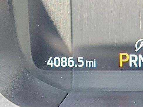 Used 2025 Ford Explorer ST-Line image 8