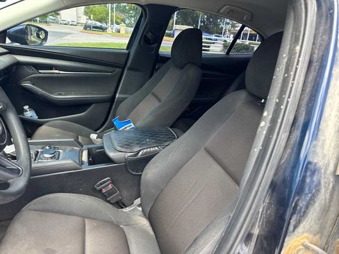 Used 2019 MAZDA MAZDA3 Sedan FWD image 8