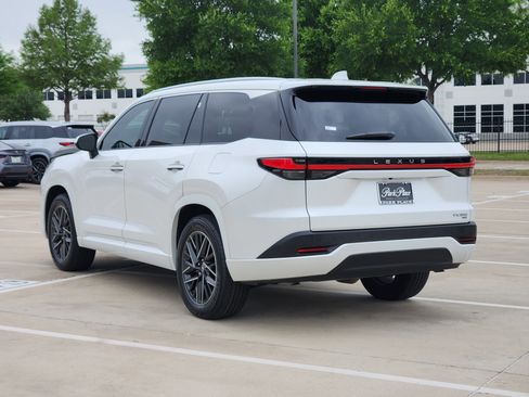 Used 2025 Lexus TX 350 AWD w/ Technology Package image 4