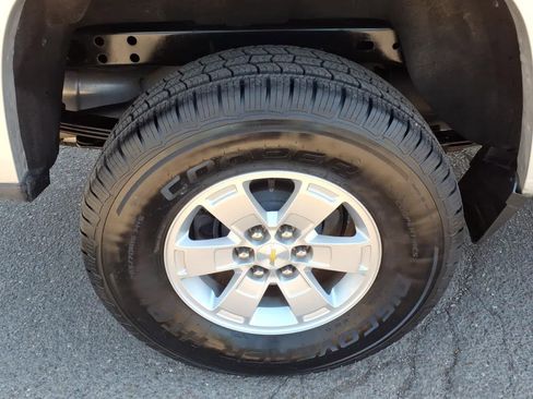 Used 2020 Chevrolet Colorado W/T w/ WT Convenience Package RWD image 8