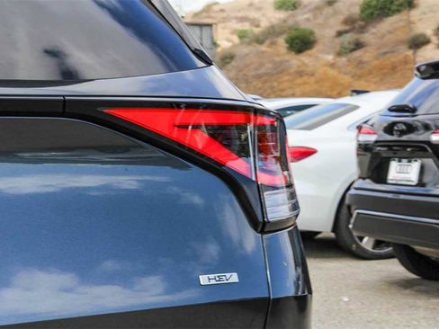 Used 2023 Kia Sportage EX w/ EX Premium Package image 11