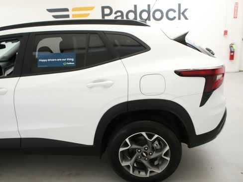 Certified 2025 Chevrolet Trax LT w/ Driver Confidence Package FWD image 6