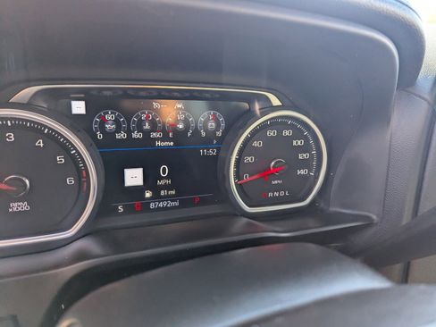 Used 2021 Chevrolet Silverado 1500 High Country w/ Technology Package image 8