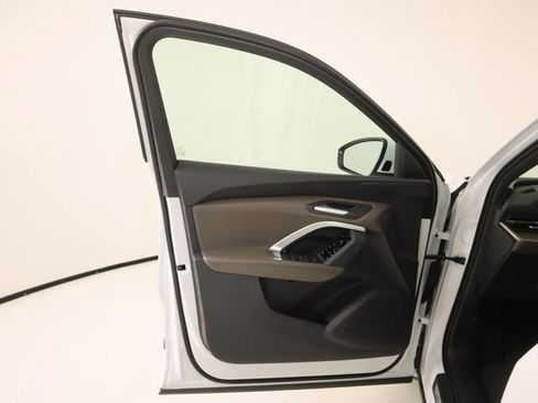 New 2026 Audi Q5 Premium image 10