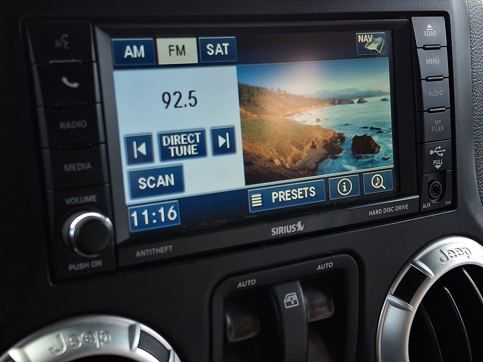 Used 2012 Jeep Wrangler Sahara w/ Connectivity Group AWD/4WD image 15