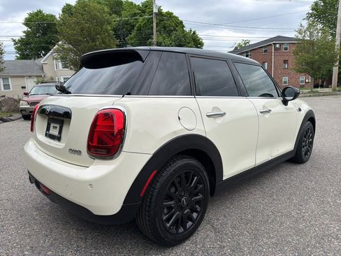 Used 2020 MINI Cooper 4-Door Hardtop w/ Storage Package FWD image 6