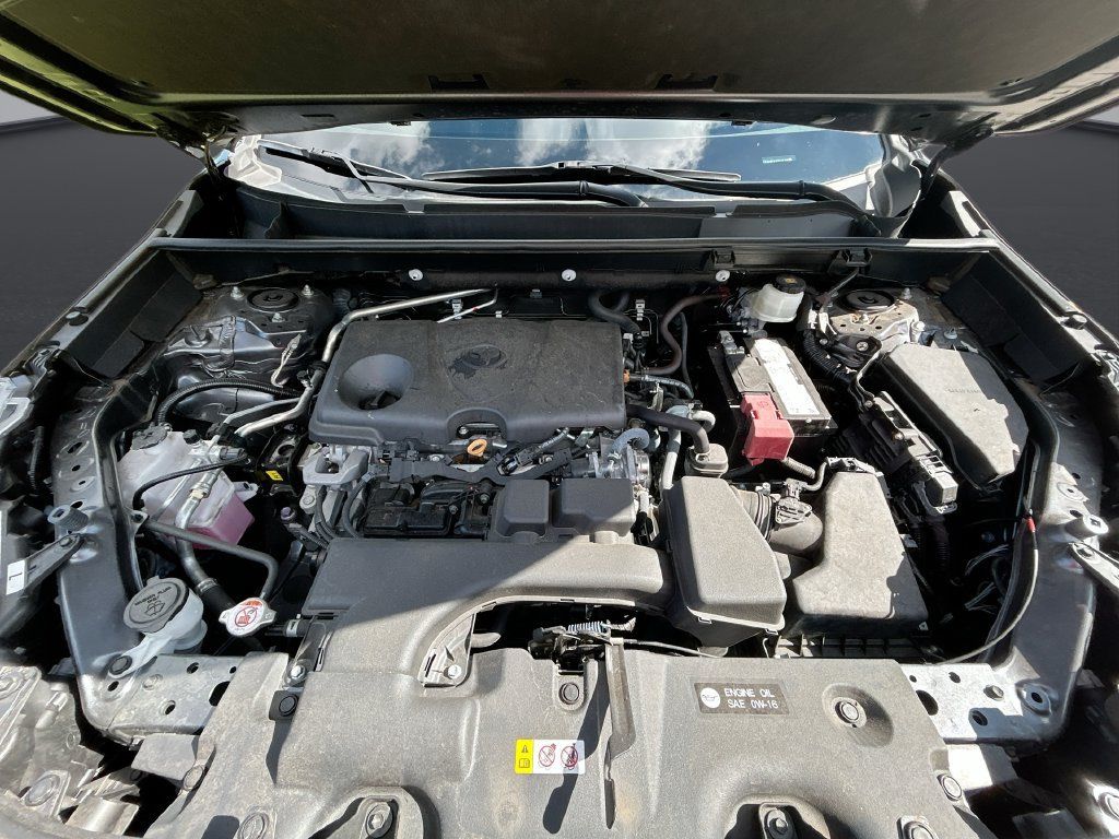 Certified 2023 Toyota RAV4 LE FWD image 31