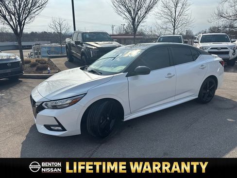 Used 2023 Nissan Sentra SR w/ Trunk Package image 4