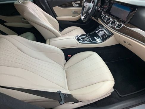 Used 2017 Mercedes-Benz E 300 image 19
