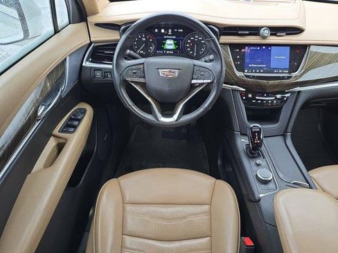 Used 2022 Cadillac XT6 Premium Luxury w/ Platinum Package image 16