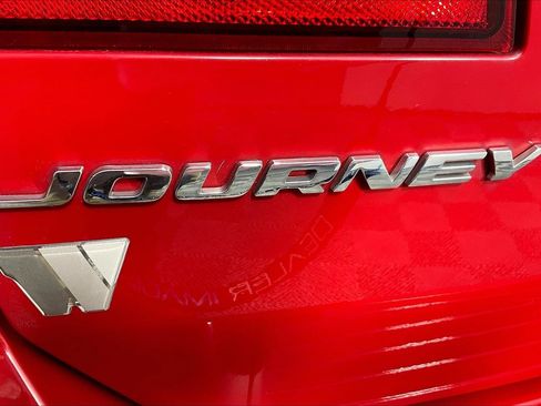 Used 2020 Dodge Journey SE w/ SE Popular Equipment Group FWD image 24