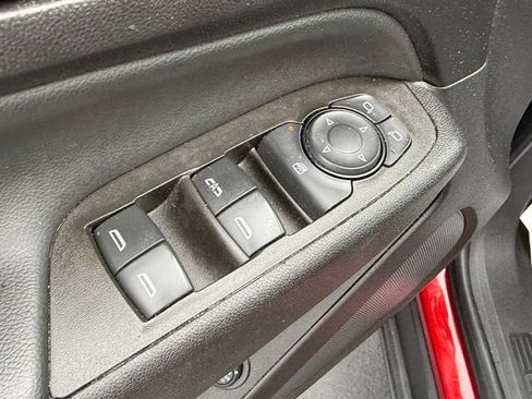 Used 2024 Chevrolet Equinox LT w/ LPO, Floor Liner Package FWD image 15