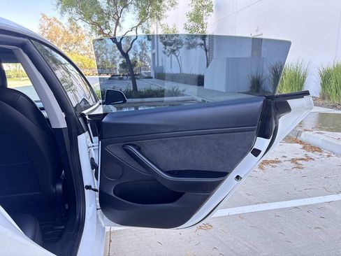 Used 2021 Tesla Model 3 Standard Range Plus RWD image 12