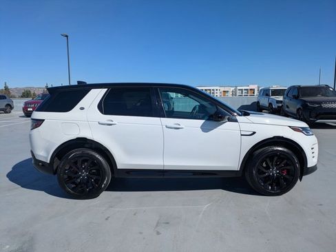 Used 2024 Land Rover Discovery Sport Dynamic SE image 4