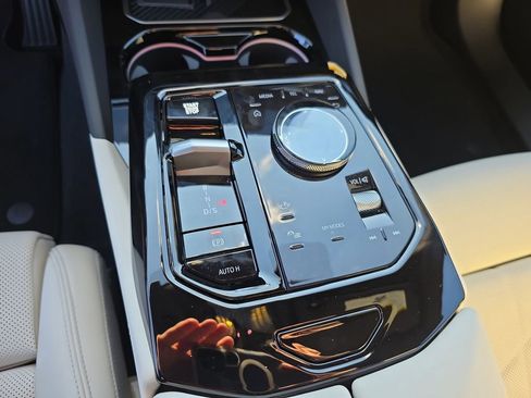 New 2026 BMW 530i xDrive w/ Premium Package image 17