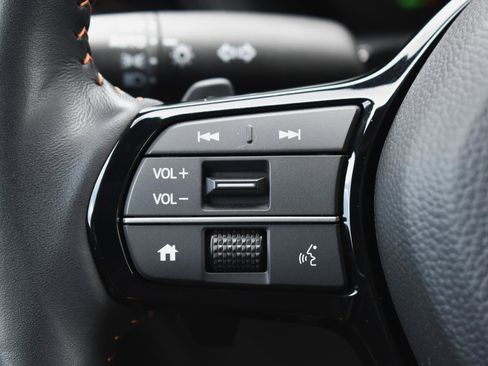 Used 2025 Honda CR-V Sport Touring image 6