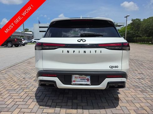 Used 2025 INFINITI QX60 Luxe w/ Black Edition FWD image 10