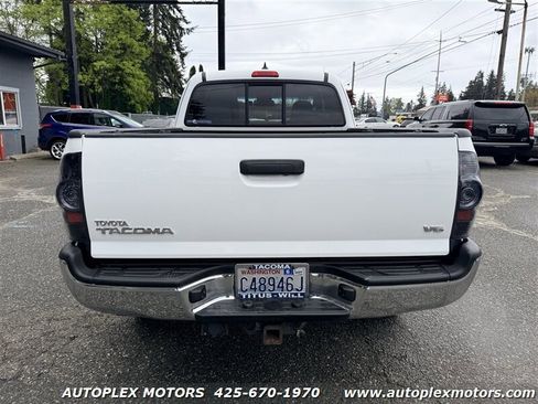 Used 2012 Toyota Tacoma 4x4 Access Cab V6 w/ TRD Off-Road Pkg image 6