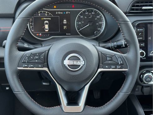 New 2025 Nissan Versa SR w/ Trunk Package image 18