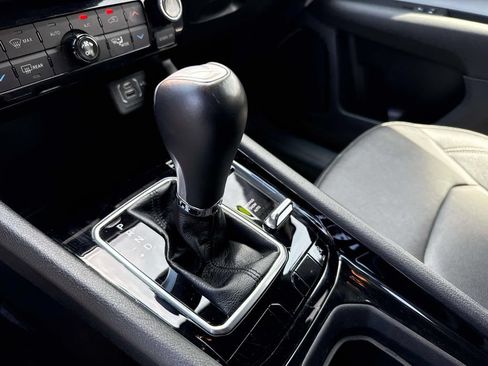 Used 2025 Jeep Compass Limited AWD/4WD image 26