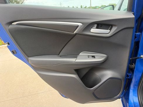 Used 2018 Honda Fit LX image 31