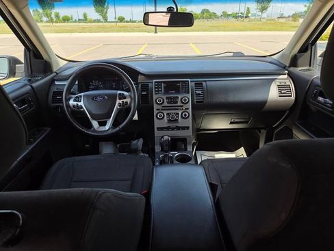 Used 2018 Ford Flex SE FWD image 44