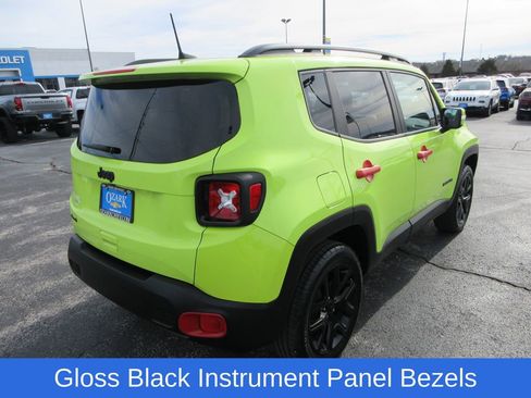 Used 2018 Jeep Renegade Altitude image 5