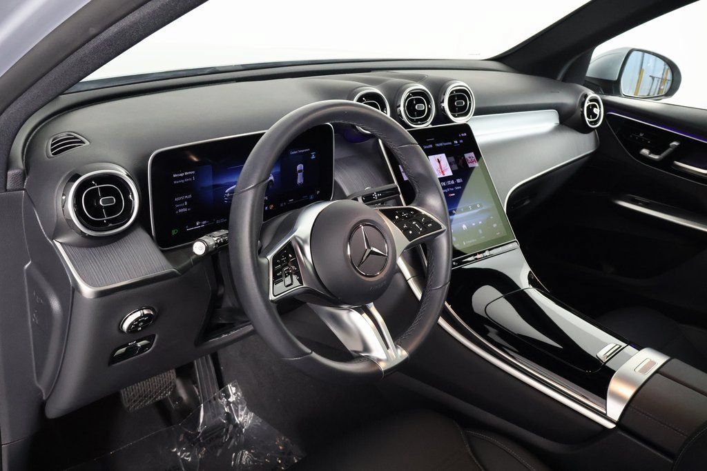 Certified 2026 Mercedes-Benz GLC 300 image 7