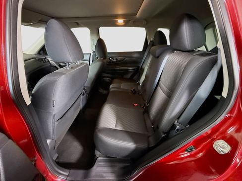 Used 2019 Nissan Rogue SV w/ Sun & Sound Touring Package image 25