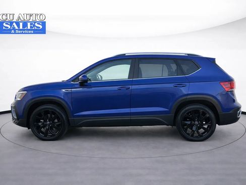 Used 2023 Volkswagen Taos SE FWD image 4