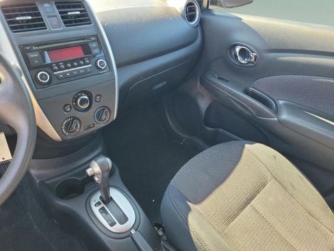 Used 2015 Nissan Versa SV image 30